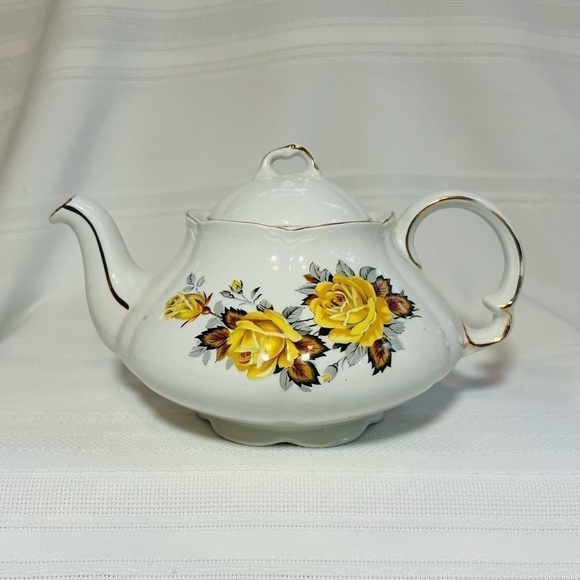 Ironstone Teapot VTG Ellegreave 598A Yellow Roses Scalloped Gold Trim EUC - Picture 3 of 10
